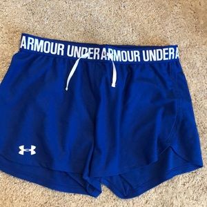 WOMENS UNDER ARMOUR SHORTS